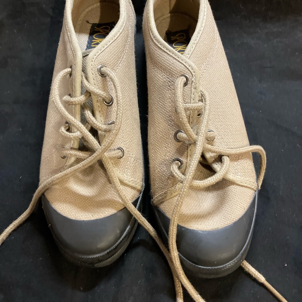 Sporto Womens 7.5 Taupe Beige Canvas Lace Up Sneakers Shoes Classic